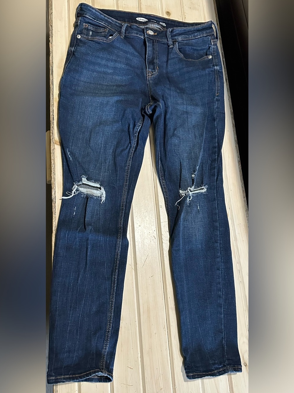 Old Navy Navy Distressed Skinny Jeans